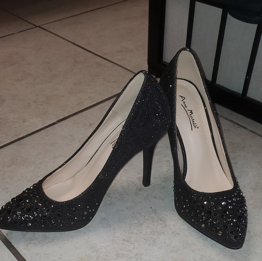 Ann Michelle black Sequin shoes size 7.5 heel height 2 inches